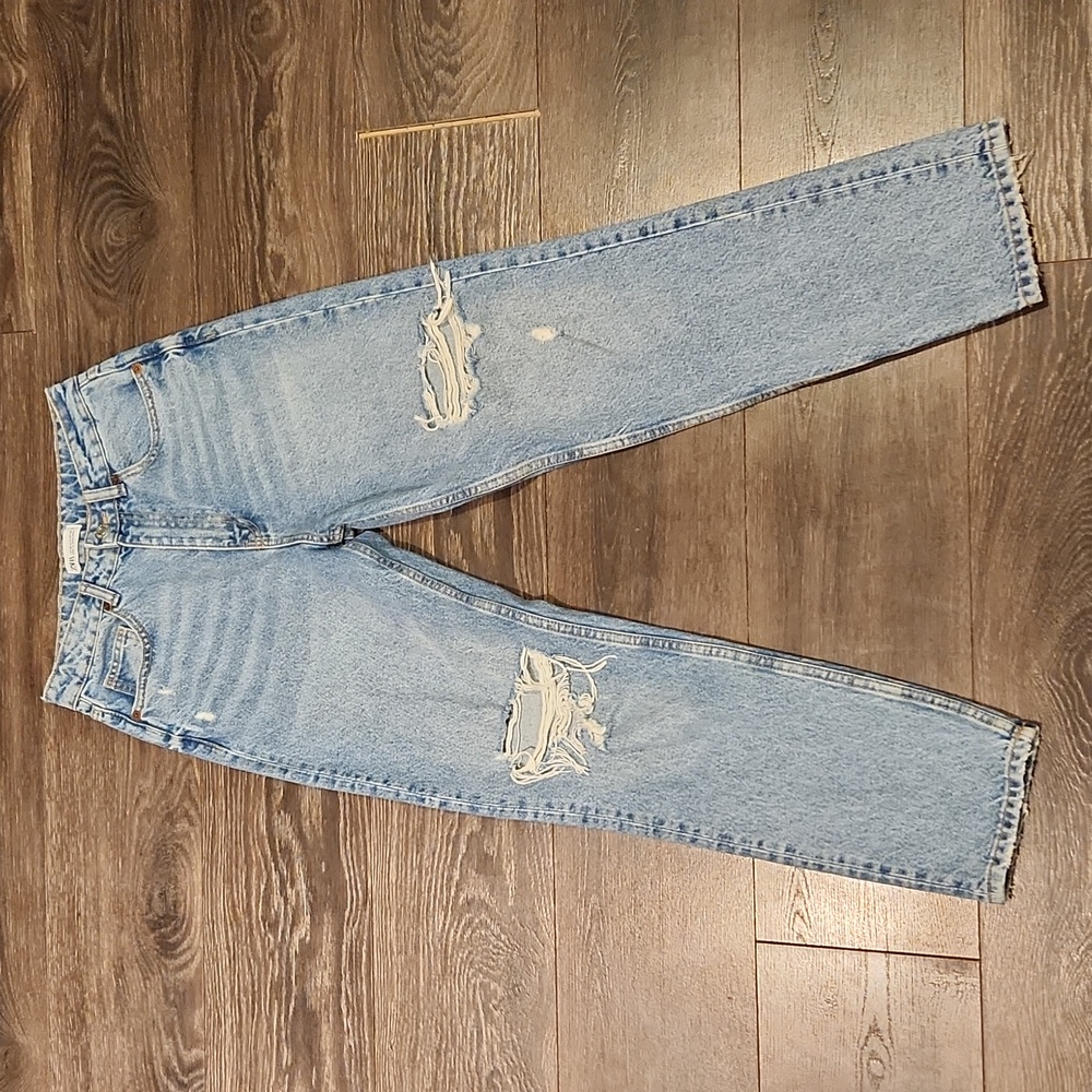 ❤ ZARA MOM JEANS - HIGH RISE DISTRESSED, SIZE 4 (27)
